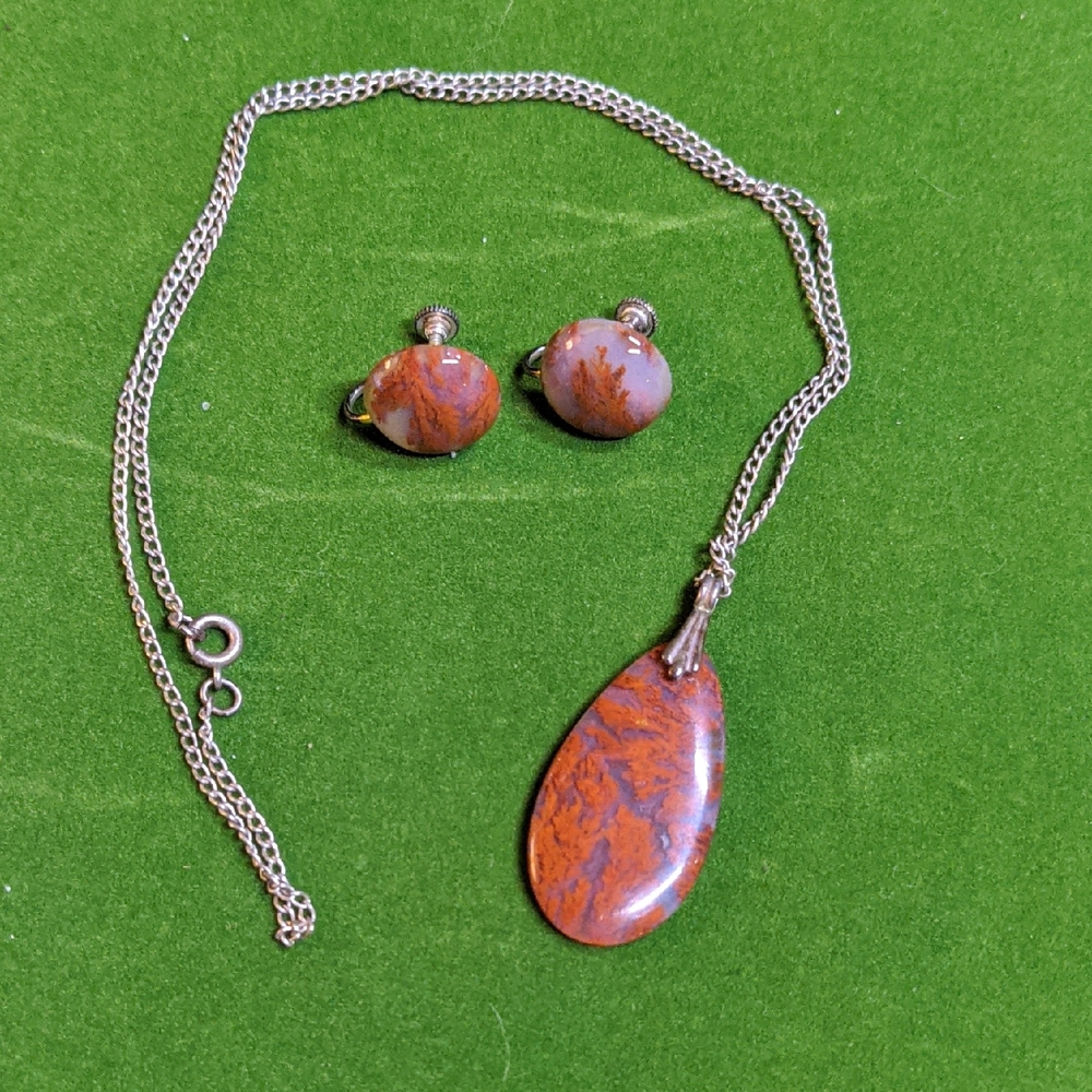 Vintage Sterling Teardrop Agate Necklace & Button Agate Earrings with Screw Back